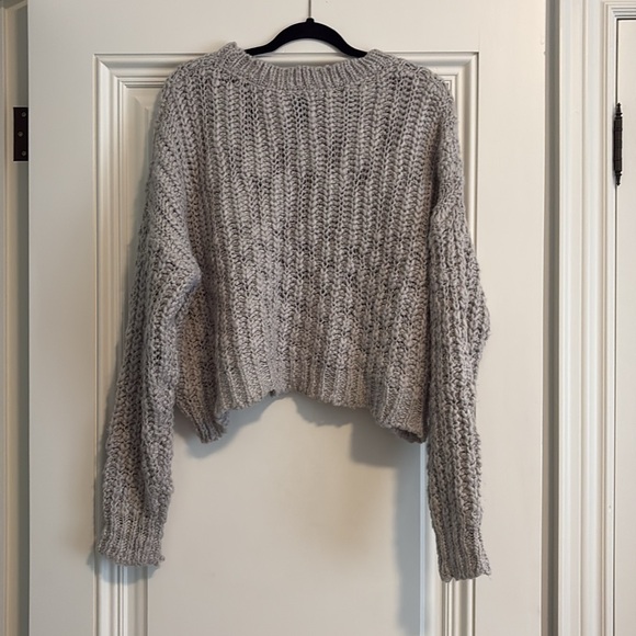Forever 21 Light Gray Sweater - Picture 3 of 4